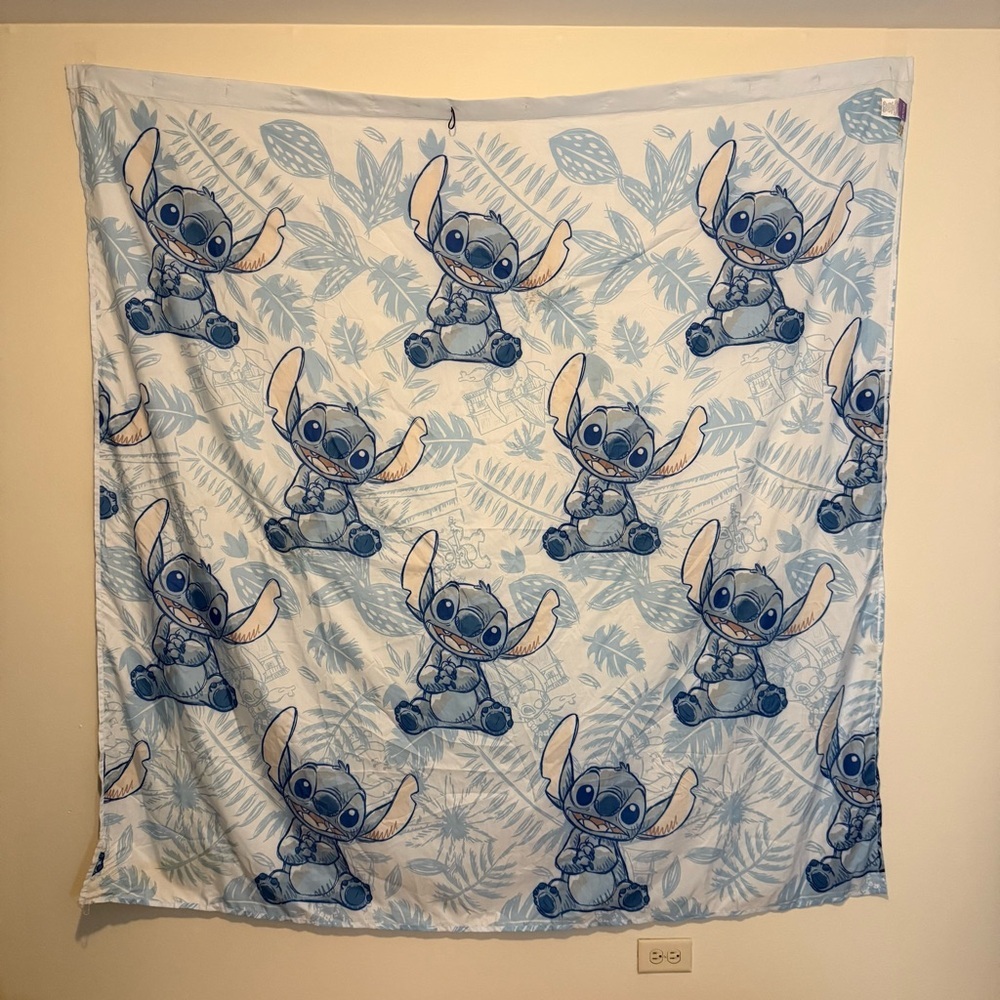 Stich from Lilo & Stich Curtain - Picture 1 of 4